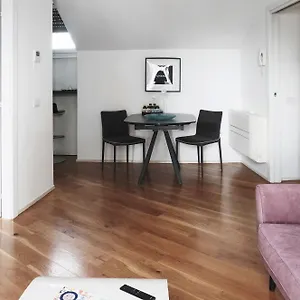 Appartement Comecasa Attic 5 Min Walk From Duomo, Milan