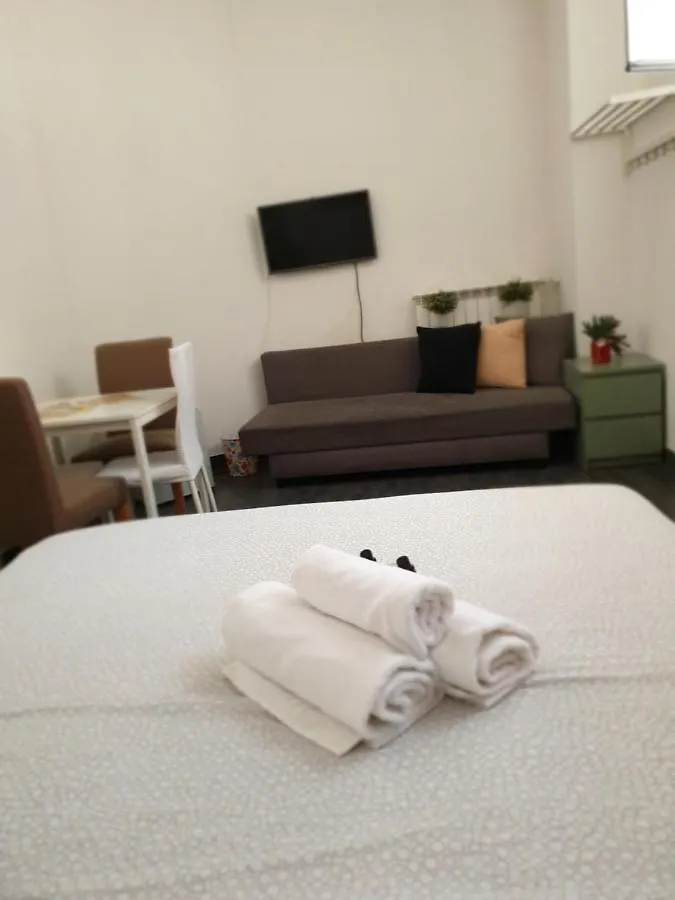 Apartment Camera Daimond Milan